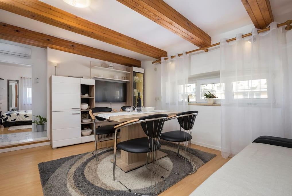 Apartment Arena Akvileja Póla Kültér fotó